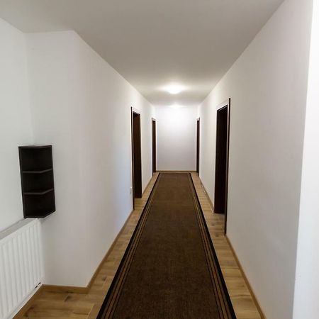 Arya Vila Piest'any Exterior foto