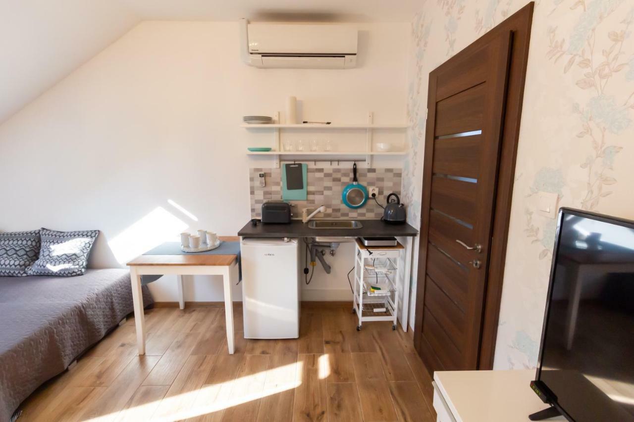 Arya Vila Piest'any Exterior foto