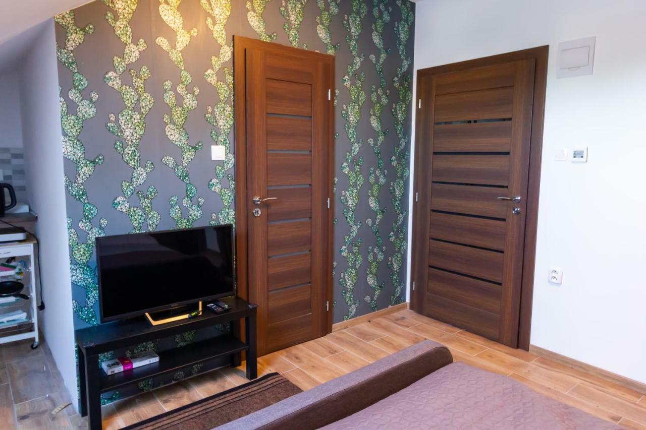 Arya Vila Piest'any Exterior foto